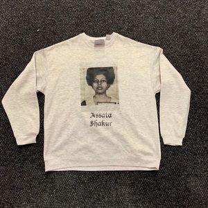 Vintage Assata Shakur Heather Grey Crewneck L